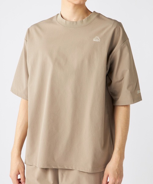 Kappa(カッパ)の「【水陸両用】ナイロントップス (ユニセックス)(Tシャツ/カットソー・レディース・サンドベージュ/ブラック・MEDIUM/LARGE/X-LARGE/XX-LARGE)」の2枚目の写真