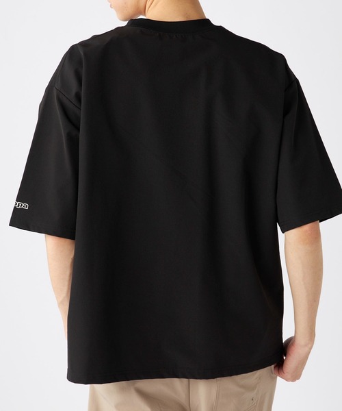 Kappa(カッパ)の「【水陸両用】ナイロントップス (ユニセックス)(Tシャツ/カットソー・レディース・サンドベージュ/ブラック・MEDIUM/LARGE/X-LARGE/XX-LARGE)」の8枚目の写真