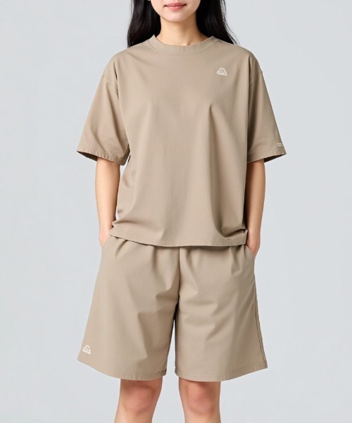 Kappa(カッパ)の「【水陸両用】ナイロントップス (ユニセックス)(Tシャツ/カットソー・レディース・サンドベージュ/ブラック・MEDIUM/LARGE/X-LARGE/XX-LARGE)」の11枚目の写真