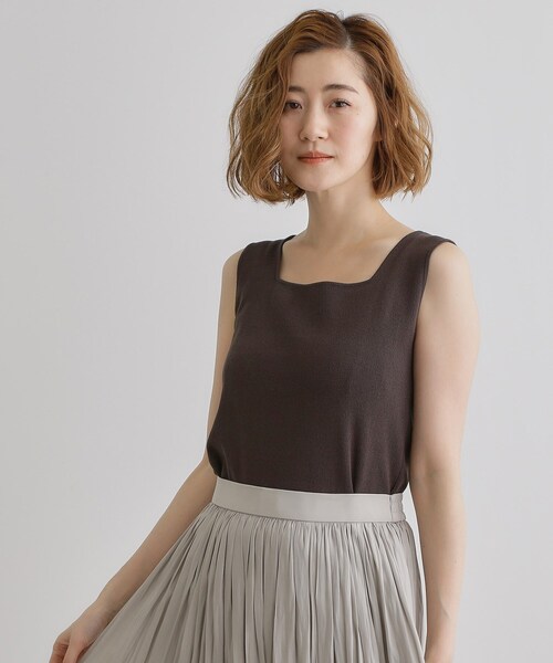 grove（グローブ）の「【ラフにもキレイにも、着回し力◎】2WAYスクエアニットタンク（タンクトップ・レディース・ブラウン系その他/オフホワイト/チャコールグレー・02/03/01/04/05）」の16枚目の写真