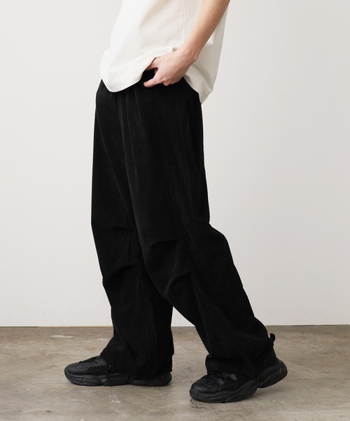 ROOPTOKYO（ループトウキョウ）の「Tuck design sweat pants /タックデザイン スウェットパンツ（その他パンツ・メンズ・ブラック/グレー/ブルー/グリーン/ピンク・M/L）」の3枚目の写真