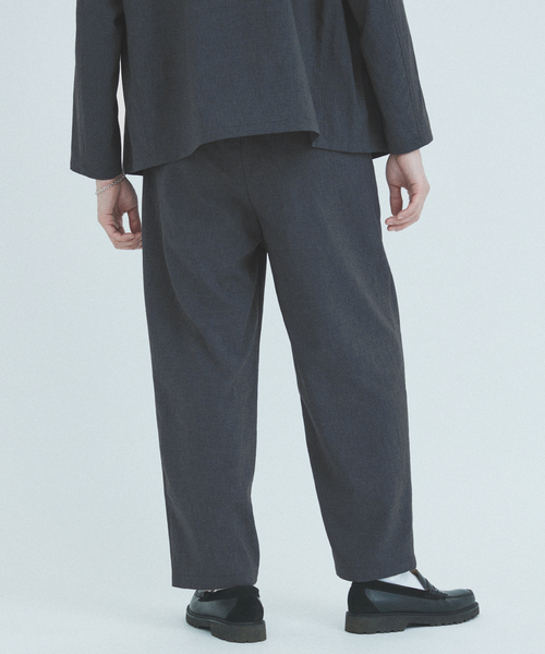 JOURNAL STANDARD（ジャーナルスタンダード）の「”吸水速乾 / 通気性” EVALET ストレッチ 1タックパンツ / セットアップ対応（スラックス・メンズ・ネイビー/ブラック系その他/チョコ・SMALL/MEDIUM/LARGE）」の8枚目の写真