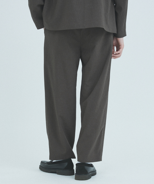 JOURNAL STANDARD（ジャーナルスタンダード）の「”吸水速乾 / 通気性” EVALET ストレッチ 1タックパンツ / セットアップ対応（スラックス・メンズ・ネイビー/ブラック系その他/チョコ・SMALL/MEDIUM/LARGE）」の19枚目の写真