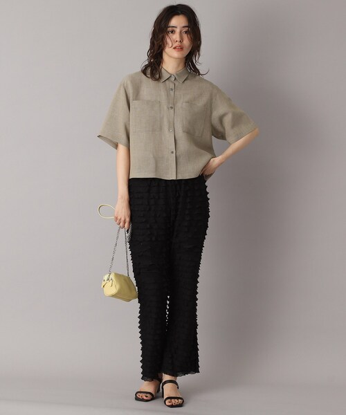 DRESSTERIOR(ドレステリア)の「【トレンド/清涼感】ハーフスリーブクロップドシャツ(シャツ/ブラウス・レディース・ナチュラル/ブラック・34/36/38)」の4枚目の写真