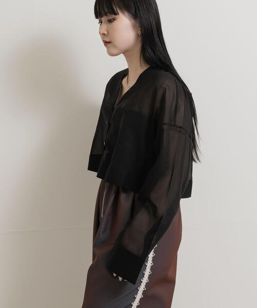 MIDIUMISOLID(ミディウミソリッド)の「『別注』MIDIUMISOLID×TGM sheer voile Vneck Cardigan(カーディガン/ボレロ・レディース・オフホワイト/ブラック・ONE)」の7枚目の写真