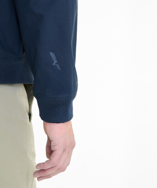 AIGLE（エーグル）の「速乾 UVカット ドライライトウェイト ジップブルゾン（ブルゾン・メンズ・ベージュ/ダークブルー・S/M/L）」の8枚目の写真