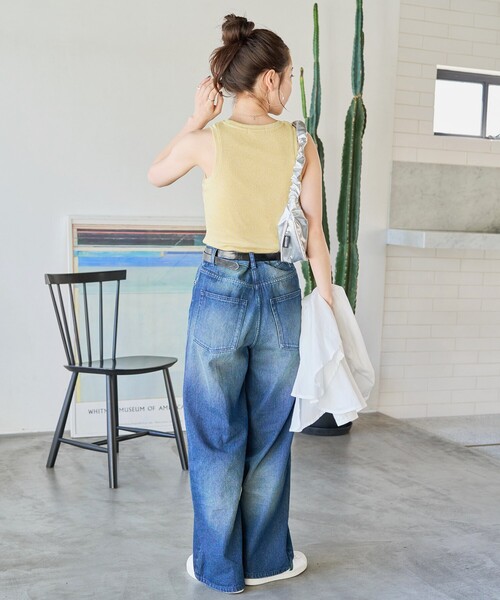 FREAK'S STORE(フリークスストア)の「限定展開 カップ付き ラメ テレコ アメスリ タンク(タンクトップ・レディース・ブルーグリーン/イエロー/ライトベージュ/ブラック/チャコールグレー/オフホワイト・フリ-)」の10枚目の写真