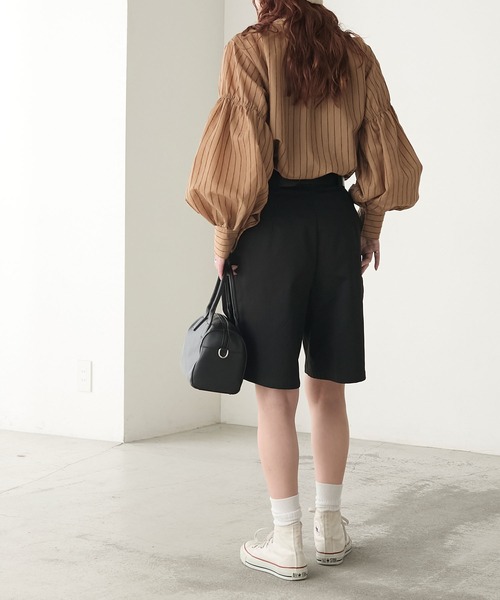 BONLECILL（ボンルシール）の「2Wayモールストライプボリュームスリーブバンドカラーシャツ（シャツ/ブラウス・レディース・ボルドー/オレンジ/モカ/グレー/ブラック/アイボリー・FREE）」の15枚目の写真