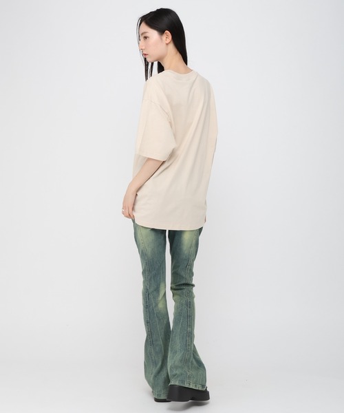 LMCの「【UNISEX】LMC/GOTHIC OVAL TEE(Tシャツ/カットソー・レディース・ホワイト/ブラック/クリーム・MEDIUM/LARGE/SMALL)」の6枚目の写真