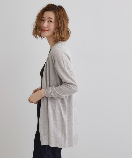 grove(グローブ)の「【接触冷感/UVカットetc】夏に嬉しい機能付き!ベーシックロングカーディガン(カーディガン/ボレロ・レディース・ナチュラル/ブラック/ダークブラウン/ライトグレー/オフホワイト・01/02/03/04/05)」の11枚目の写真