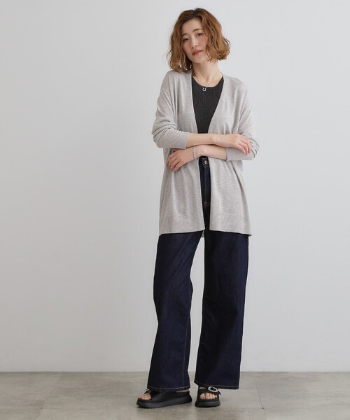 grove(グローブ)の「【接触冷感/UVカットetc】夏に嬉しい機能付き!ベーシックロングカーディガン(カーディガン/ボレロ・レディース・ナチュラル/ブラック/ダークブラウン/ライトグレー/オフホワイト・01/02/03/04/05)」の12枚目の写真