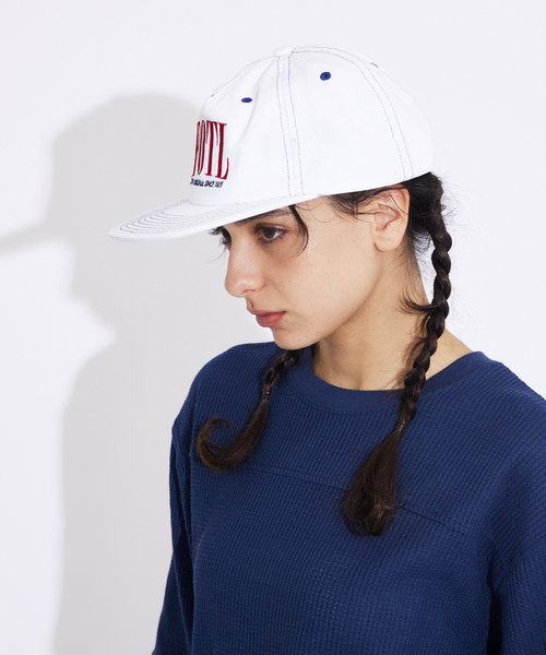 FRUIT OF THE LOOM(フルーツオブザルーム)の「FRUIT OF THE LOOM / FTL EX ACCENT STITCH CAP /ロゴキャップ/ユニセックス(キャップ・メンズ・ブラック/ホワイト/グリーン/ブラウン・フリー)」の8枚目の写真