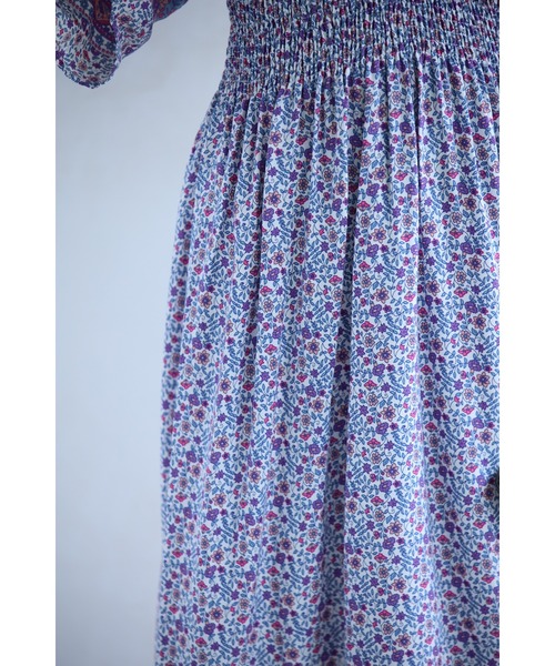 cawaii(カワイイ)の「可愛らしい小花柄のウエストシャーリングXラインロングワンピース(ワンピース・レディース・パープル・FREE)」の11枚目の写真