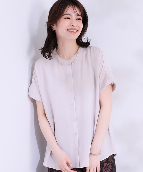 SHOO・LA・RUE（シューラルー）の「【洗える/プチプラ】大人の抜け感をプラスする バンドカラーシャツ（シャツ/ブラウス・レディース・ブラウン系/ブラック/ライトグレー/ブルーグリーン・04/01/02/03）」の3枚目の写真