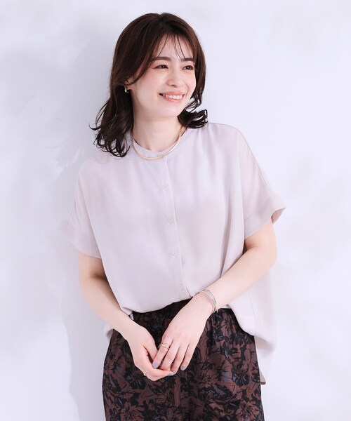 SHOO・LA・RUE（シューラルー）の「【洗える/プチプラ】大人の抜け感をプラスする バンドカラーシャツ（シャツ/ブラウス・レディース・ブラウン系/ブラック/ライトグレー/ブルーグリーン・04/01/02/03）」の13枚目の写真