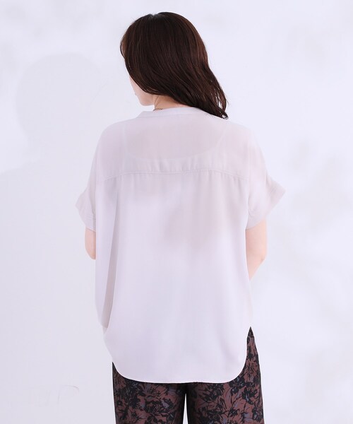 SHOO・LA・RUE（シューラルー）の「【洗える/プチプラ】大人の抜け感をプラスする バンドカラーシャツ（シャツ/ブラウス・レディース・ブラウン系/ブラック/ライトグレー/ブルーグリーン・04/01/02/03）」の14枚目の写真