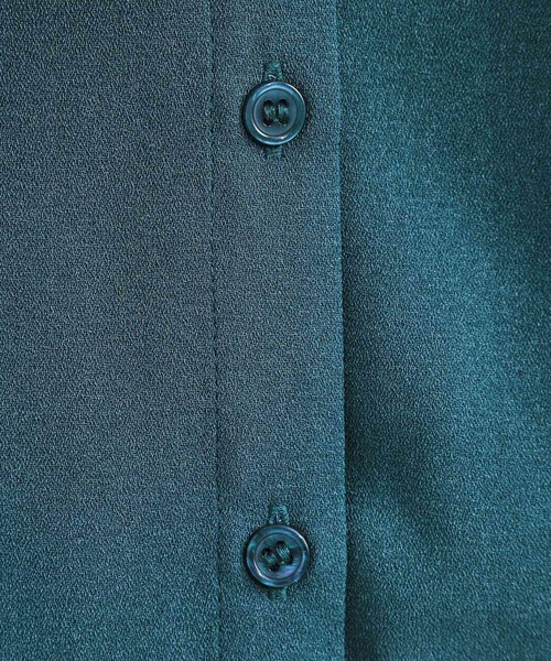 SHOO・LA・RUE（シューラルー）の「【洗える/プチプラ】大人の抜け感をプラスする バンドカラーシャツ（シャツ/ブラウス・レディース・ブラウン系/ブラック/ライトグレー/ブルーグリーン・04/01/02/03）」の20枚目の写真