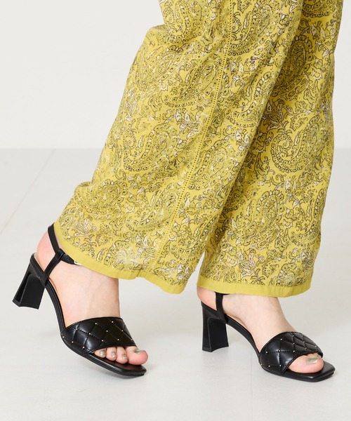 ORiental TRaffic（オリエンタルトラフィック）の「キルティング×スタッズヒールサンダル/51229（サンダル・レディース・ブラック/ピンク/ホワイト・S/M/L/LL）」の2枚目の写真