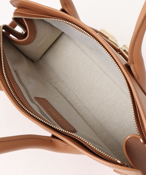 FURLA（フルラ）の「フルラ ゴッチャ ハンドバッグ M（トートバッグ・レディース・ブラウン/カーキ/ブラック・ONE SIZE）」の14枚目の写真