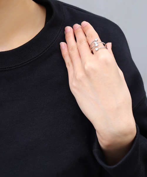 ieLS（イエルズ）の「金属アレルギー対応「ieLS」ステンレス　CZデザインフリーリング（リング・レディース・ゴールド/シルバー・FREE）」の7枚目の写真