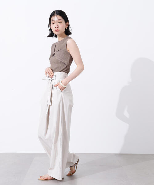 N.（N. Natural Beauty Basic）（エヌエヌナチュラルビューティーベーシック）の「フロントツイストリブニット（ニット/セーター・レディース・チャコールグレー/ライトイエロー/ベージュ・MEDIUM）」の15枚目の写真