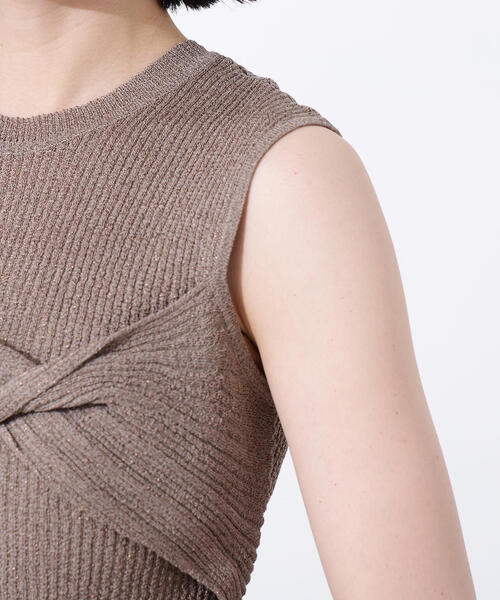 N.（N. Natural Beauty Basic）（エヌエヌナチュラルビューティーベーシック）の「フロントツイストリブニット（ニット/セーター・レディース・チャコールグレー/ライトイエロー/ベージュ・MEDIUM）」の21枚目の写真