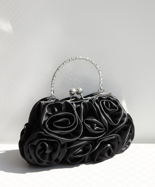 Leja（レジャ）の「【LEJA】サテンローズバッグ結婚式 パーティー 成人式 二次会 同窓会 お呼ばれ オケージョン 20代 30代（ハンドバッグ・レディース・ブラック・FREE）」の2枚目の写真