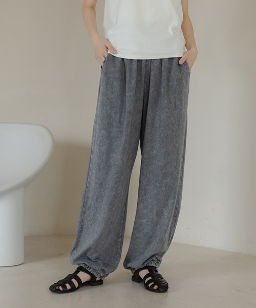 LOWRYS FARM（ローリーズファーム）の「カットギャザーボリュームパンツ　570987（その他パンツ・レディース・アイボリー/レッド/グレー・FREE）」の3枚目の写真