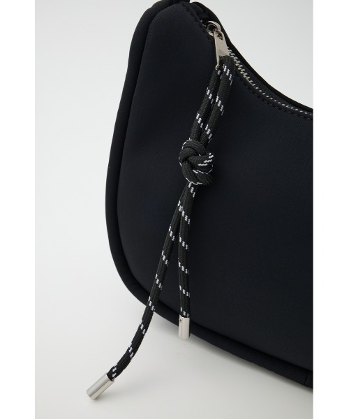 MOUSSY(マウジー)の「PARACORD NYLON バッグ(ショルダーバッグ・レディース・ブラック/ライトグレー・FREE)」の3枚目の写真