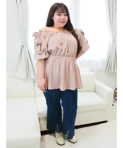 Re-J&SUPURE(リジェイアンドスプル)の「【大きいサイズ】【Kannaコラボ】裾パール付きフレアデニムパンツ(デニムパンツ・レディース・ネイビー/ブルー・XX-LARGE/XXX-LARGE/XXXX-LARGE)」の14枚目の写真