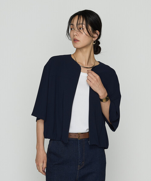 K.T KIYOKO TAKASE（キヨコタカセ）の「バックサテンジョーゼット ハーフスリーブブルゾン（ブルゾン・レディース・ネイビー/ダークグレー・FREE）」の8枚目の写真
