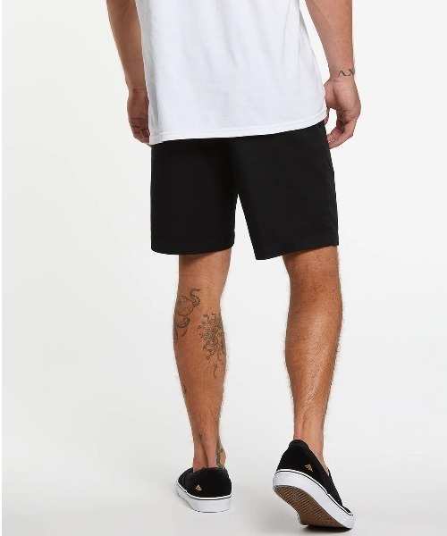 VOLCOM(ボルコム)の「【VOLCOM/ボルコム】Frickin Elastic Waist Shorts/ウエストゴムドローコード付きショートパンツ(その他パンツ・メンズ・ブラック/ダークカーキ・SMALL/MEDIUM/LARGE/X-LARGE)」の5枚目の写真