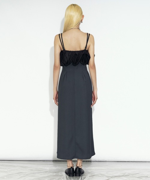 Ezick（エジック）の「2P frill bustier タックキャミドレス（ワンピース・レディース・グレー/ブラック・FREE）」の9枚目の写真