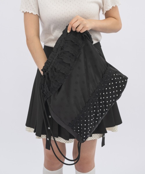 idem(イデム)の「lace frill knapsack / フリルナップザック(バックパック/リュック・レディース・アイボリー/ブラック/ホワイト/イエロー・FREE)」の9枚目の写真