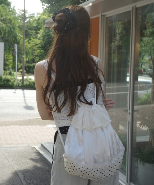 idem(イデム)の「lace frill knapsack / フリルナップザック(バックパック/リュック・レディース・アイボリー/ブラック/ホワイト/イエロー・FREE)」の17枚目の写真
