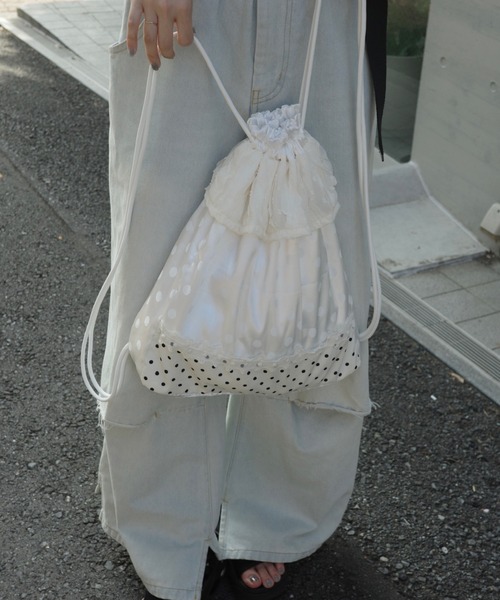 idem(イデム)の「lace frill knapsack / フリルナップザック(バックパック/リュック・レディース・アイボリー/ブラック/ホワイト/イエロー・FREE)」の18枚目の写真