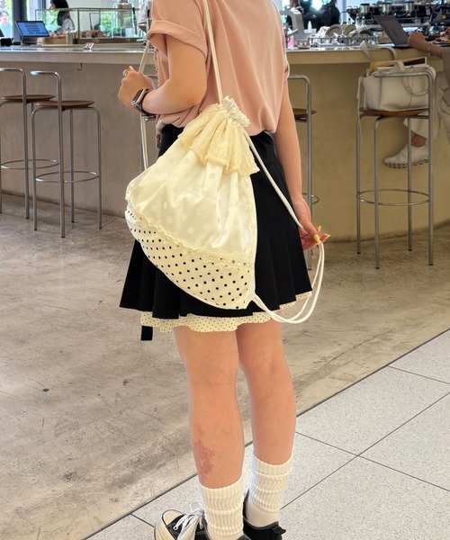 idem(イデム)の「lace frill knapsack / フリルナップザック(バックパック/リュック・レディース・アイボリー/ブラック/ホワイト/イエロー・FREE)」の20枚目の写真