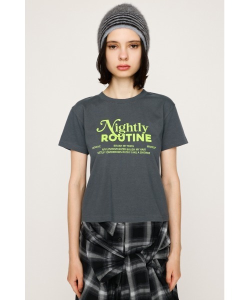 SLY(スライ)の「COMPACT LOGO PRINT T/SH コンパクト ロゴ プリント Tシャツ 半袖 夏服(Tシャツ/カットソー・レディース・ダークグレー/レッド/ホワイト/ブラウン/ネイビー・FREE)」の12枚目の写真