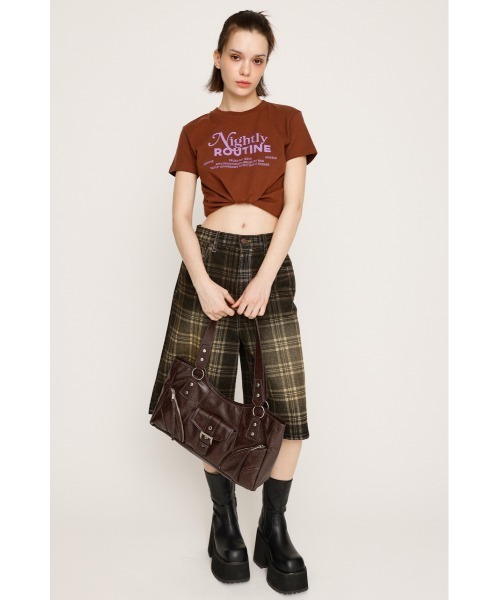 SLY(スライ)の「COMPACT LOGO PRINT T/SH コンパクト ロゴ プリント Tシャツ 半袖 夏服(Tシャツ/カットソー・レディース・ダークグレー/レッド/ホワイト/ブラウン/ネイビー・FREE)」の15枚目の写真