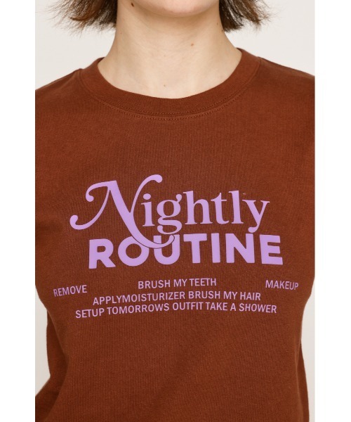 SLY(スライ)の「COMPACT LOGO PRINT T/SH コンパクト ロゴ プリント Tシャツ 半袖 夏服(Tシャツ/カットソー・レディース・ダークグレー/レッド/ホワイト/ブラウン/ネイビー・FREE)」の19枚目の写真