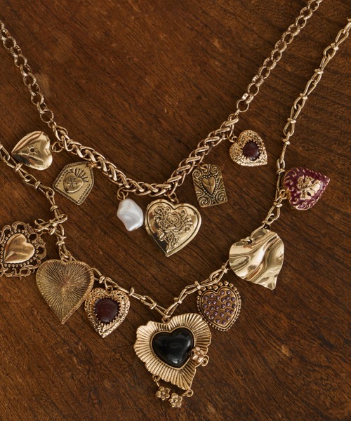 Unitage(ユニテージ)の「アンティークモチーフ2連ネックレス(ネックレス・レディース・ゴールド・FREE)」の3枚目の写真