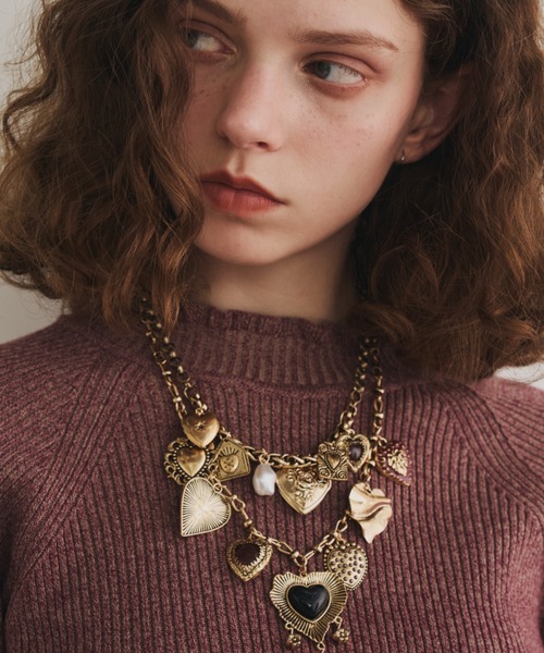 Unitage(ユニテージ)の「アンティークモチーフ2連ネックレス(ネックレス・レディース・ゴールド・FREE)」の5枚目の写真