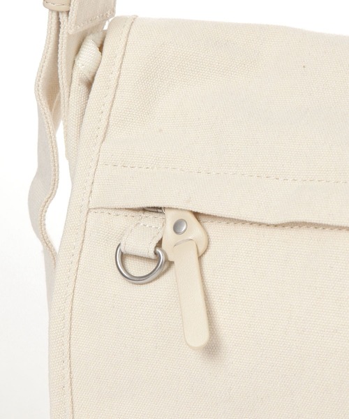 GLOBAL WORK(グローバルワーク)の「キャンバスメッセンジャー/キッズ/576713(ショルダーバッグ・キッズ・オフホワイト/ブラック・FREE)」の17枚目の写真