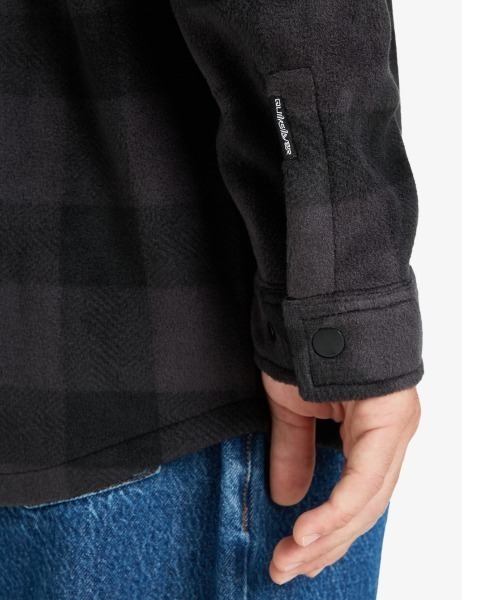 Quiksilver(クイックシルバー)の「BERING STRAIT CHECK /クイックシルバーチェック柄フリース長袖シャツ(シャツ/ブラウス・メンズ・ブラック/ベージュ/ブルー・LARGE/X-LARGE/MEDIUM)」の9枚目の写真