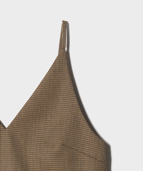 AEWEN MATOPH（イウエン マトフ）の「＜AEWEN MATOPH＞ウールVネックキャミソール（キャミソール・レディース・ブラック/ブラウン・FREE）」の16枚目の写真