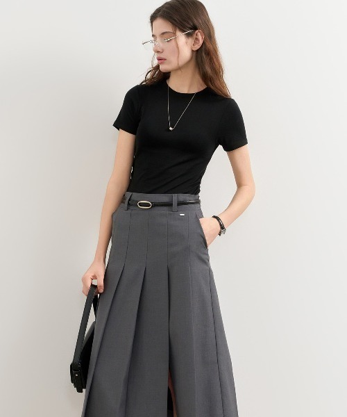 GENERAL IDEA(ジェネラルアイデア)の「GENERAL IDEA/ジェネラルアイディア crew neck shirring half TEE Tシャツ(Tシャツ/カットソー・レディース・ブラック/アイボリー/ブルー・S/M/L)」の15枚目の写真