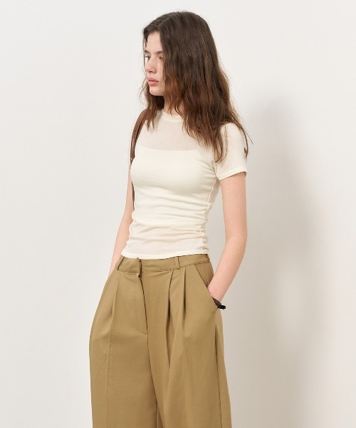 GENERAL IDEA(ジェネラルアイデア)の「GENERAL IDEA/ジェネラルアイディア crew neck shirring half TEE Tシャツ(Tシャツ/カットソー・レディース・ブラック/アイボリー/ブルー・S/M/L)」の6枚目の写真