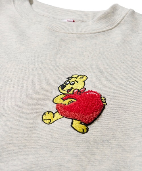 ADPOSION(アドポーション)の「【HARIBO / ハリボー】サガラ刺繍グラフィックプリント スウェットトレーナー(スウェット・レディース・チャコールグレー/アイボリー/ネイビー・X-LARGE/LARGE/MEDIUM)」の11枚目の写真