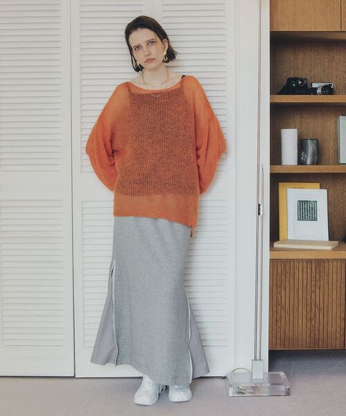 Editt by YECCA VECCA（エディットバイイェッカヴェッカ）の「袖シャーリングシアーニット（ニット/セーター・レディース・ベージュ/オレンジ/杢グレー・FREE）」の12枚目の写真