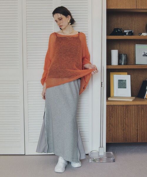 Editt by YECCA VECCA（エディットバイイェッカヴェッカ）の「袖シャーリングシアーニット（ニット/セーター・レディース・ベージュ/オレンジ/杢グレー・FREE）」の16枚目の写真